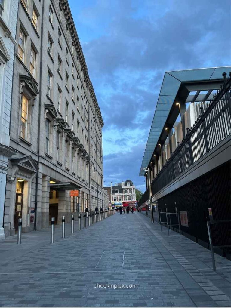 Paddington street view, a key London neighborhood covered in this transit guide