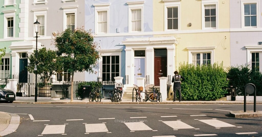 Colorful houses along a quiet street in Notting Hill