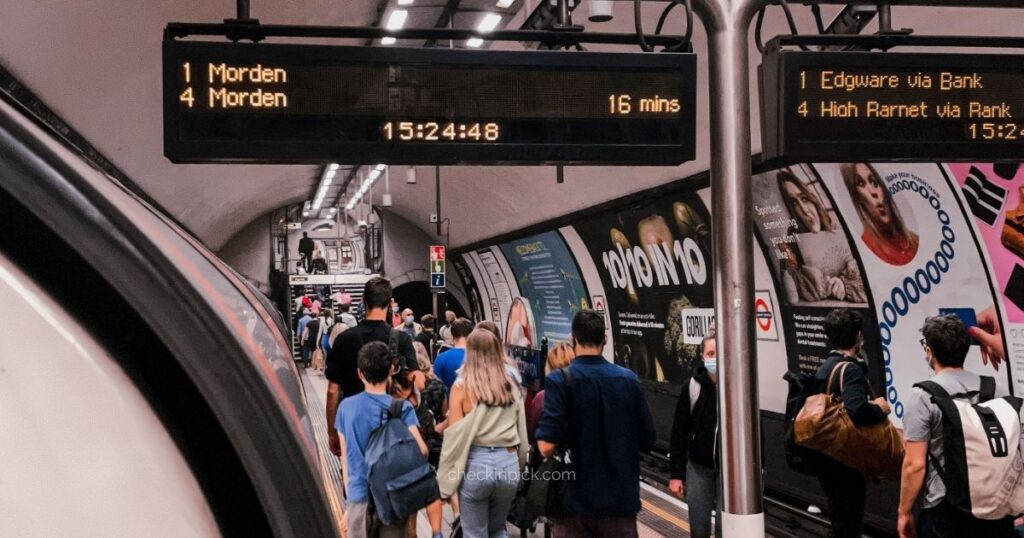 London Underground rush hour platform